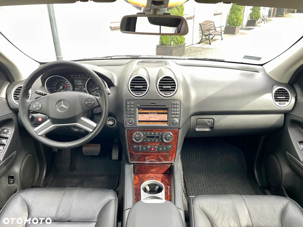 Mercedes-Benz ML - 13