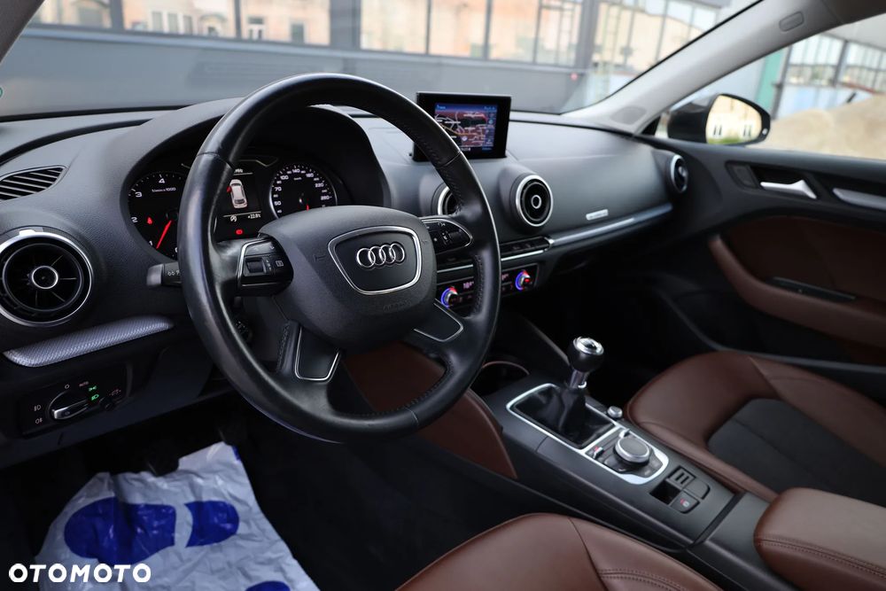 Audi A3 Sportback 2.0 TDI (clean diesel) quattro Ambiente - 15
