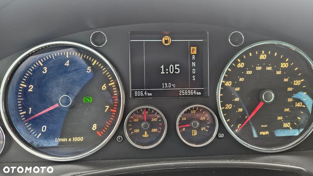 Volkswagen Touareg - 19
