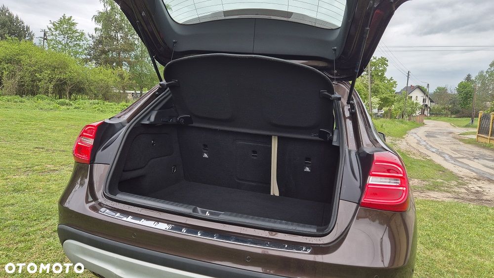 Mercedes-Benz GLA 180 (CDI) d Urban - 9