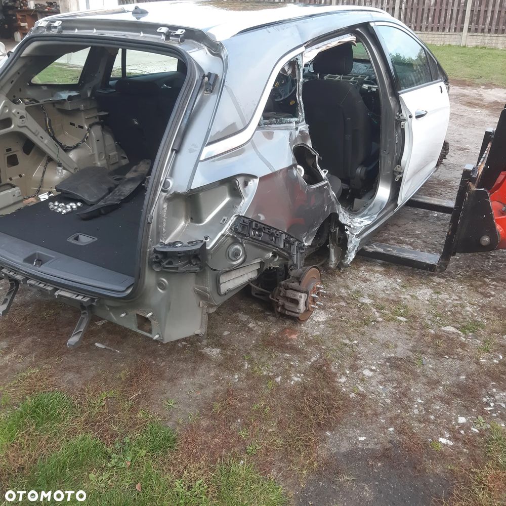 Opel Astra 2019 photo 4