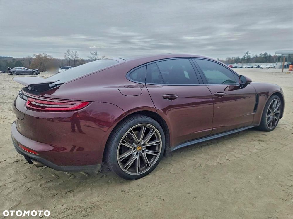 Porsche Panamera 4S - 4