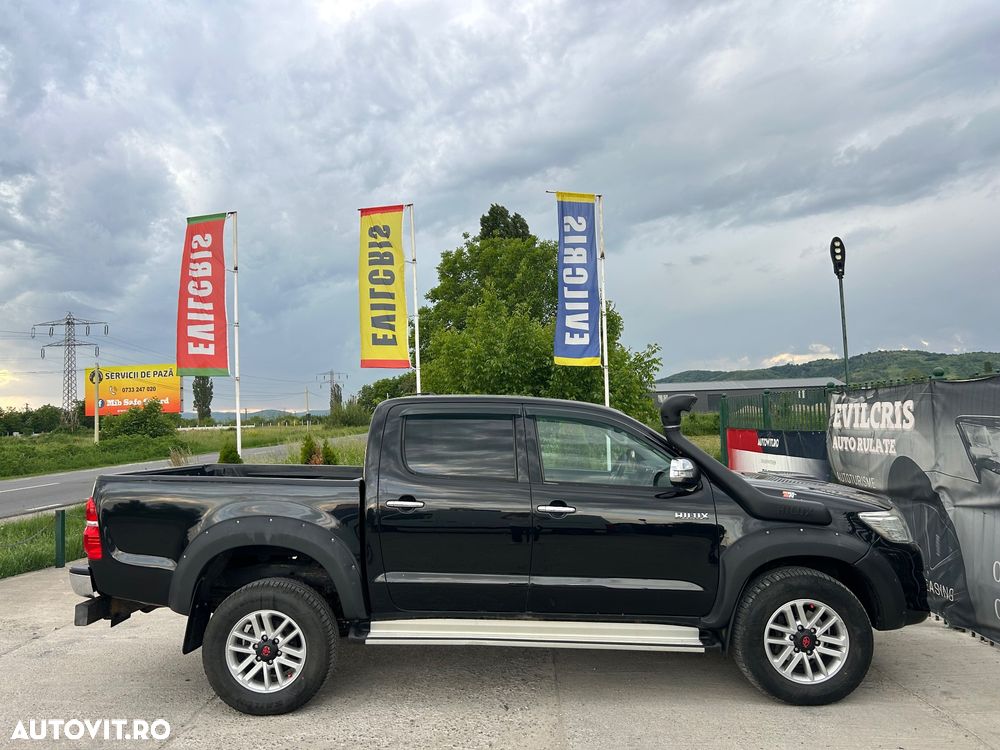 Toyota Hilux - 10
