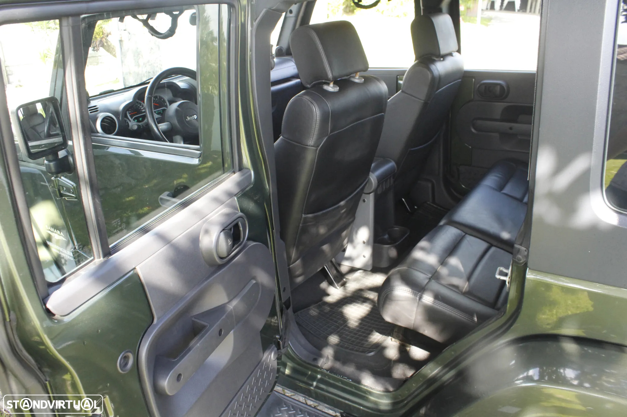 Jeep Wrangler Unlimited 2.8 CRD ATX Sahara - 23