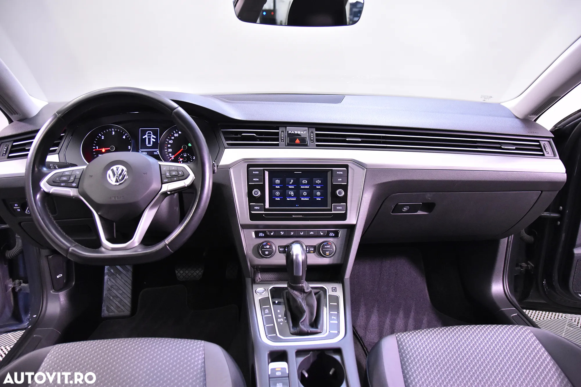 Volkswagen Passat - 9