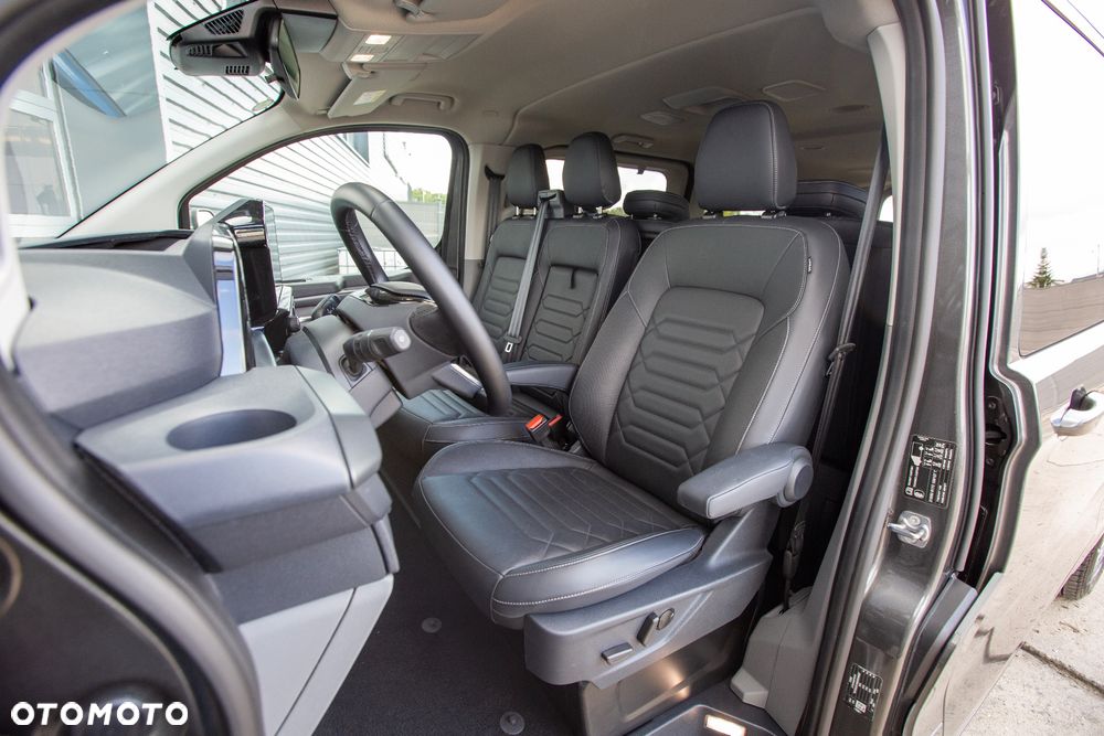 Ford Tourneo Custom - 13