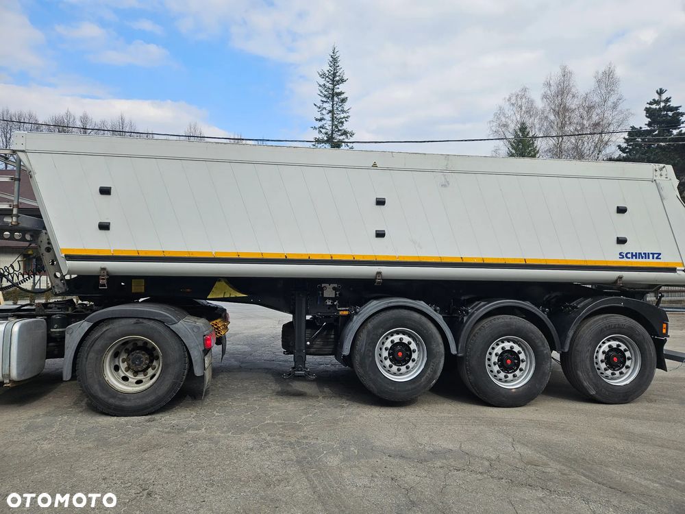 Schmitz Cargobull Ski24 - 1