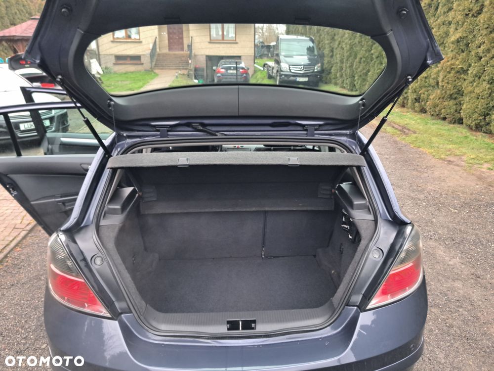 Opel Astra 1.8 Sport - 15