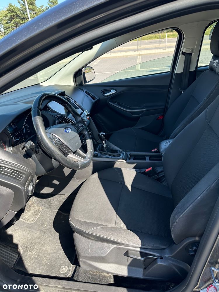 Ford Focus 1.5 TDCi SYNC Edition - 13