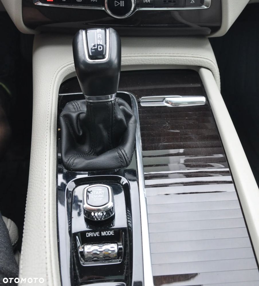 Volvo XC 90 T6 GPF AWD Inscription - 24