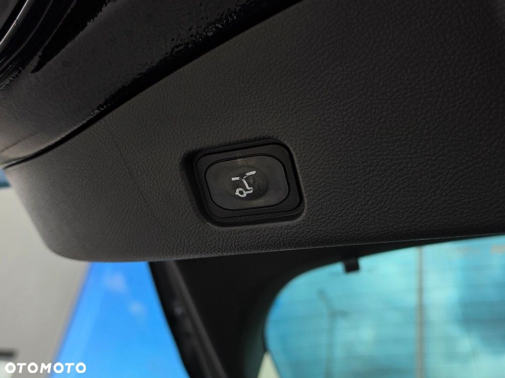 Ford Mondeo 2.0 EcoBlue Titanium - 34
