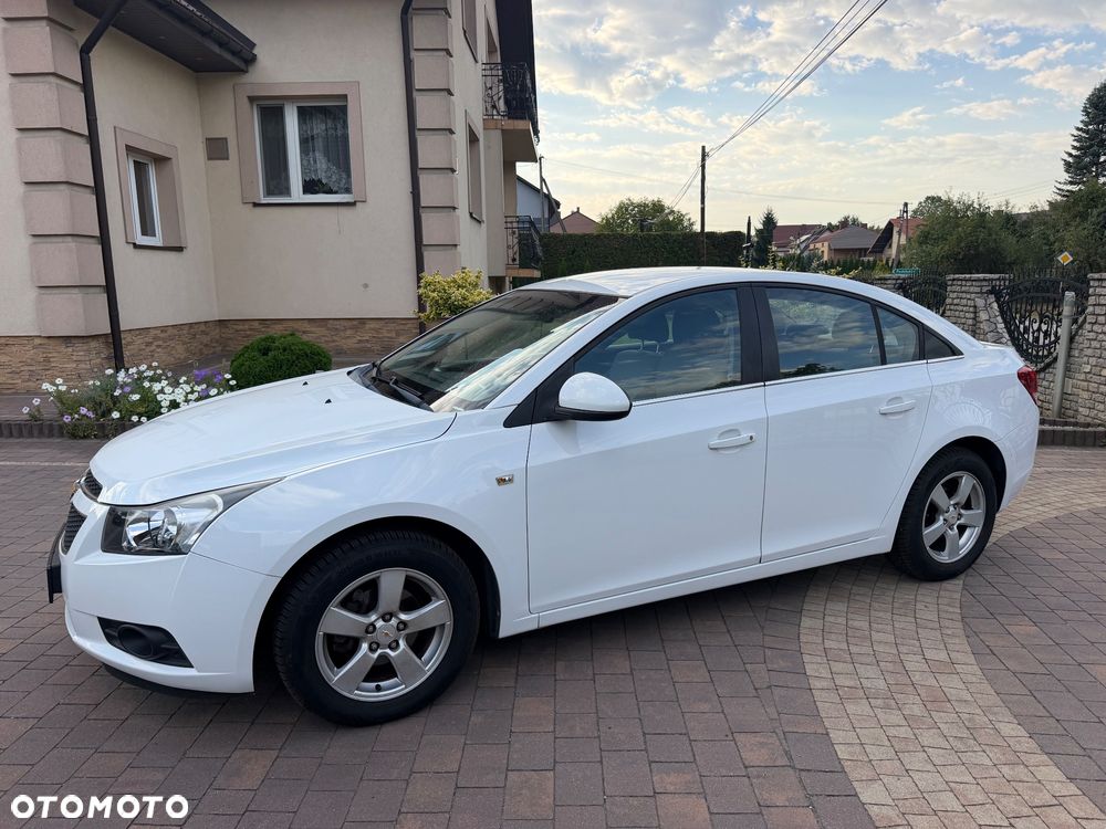 Chevrolet Cruze 1.6 - 16