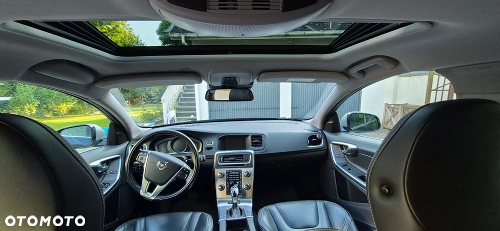 Volvo V60 D6 AWD Plug-in Hybrid Summum - 21