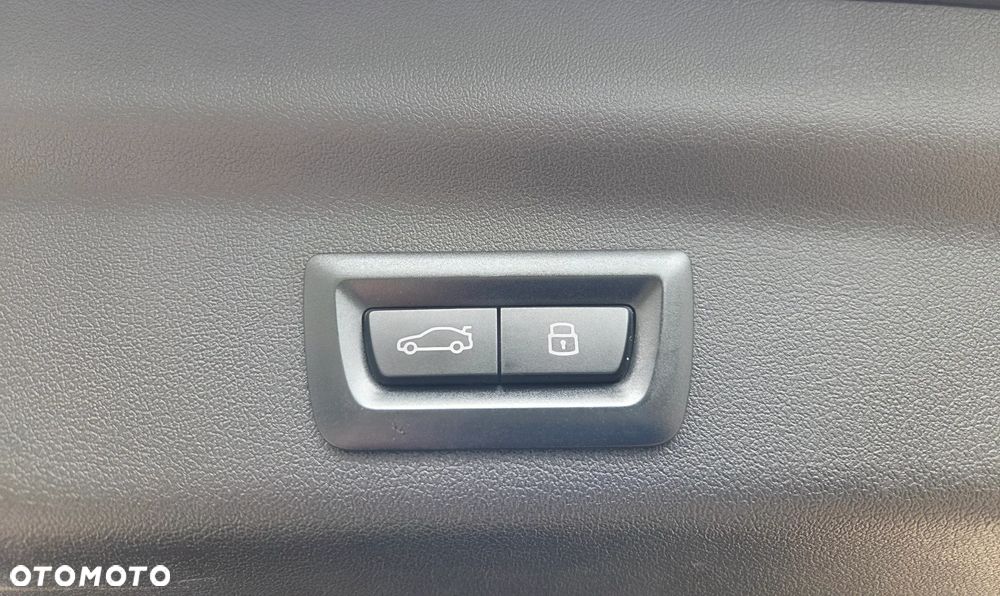 BMW X1 xDrive20d xLine sport - 28
