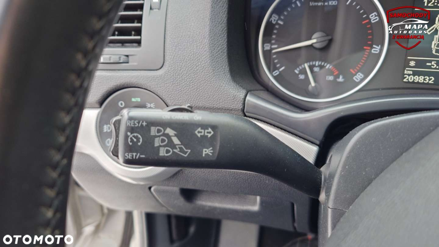 Skoda Octavia 1.4 TSI Ambiente DSG - 24