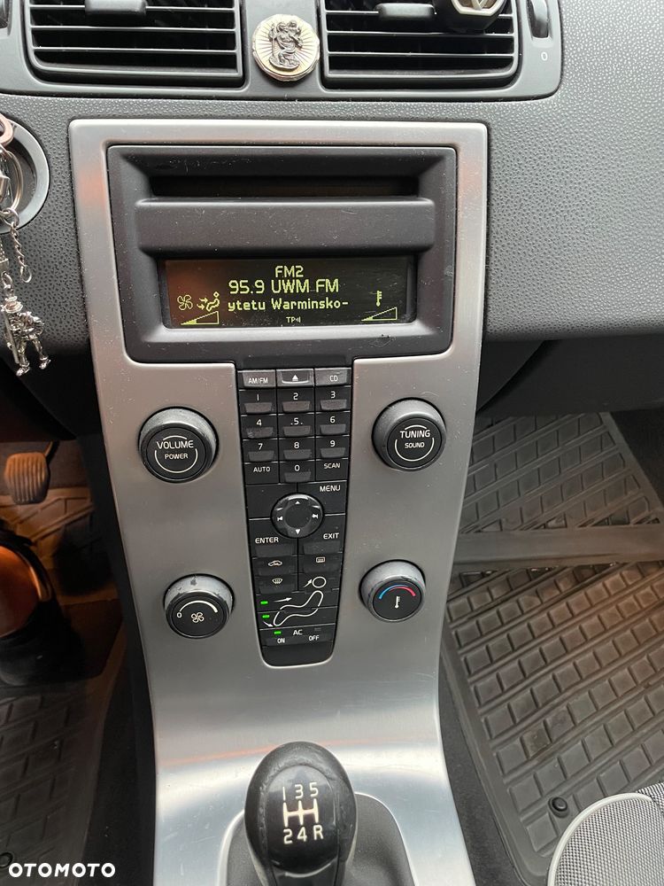 Volvo C30 1.6 - 12