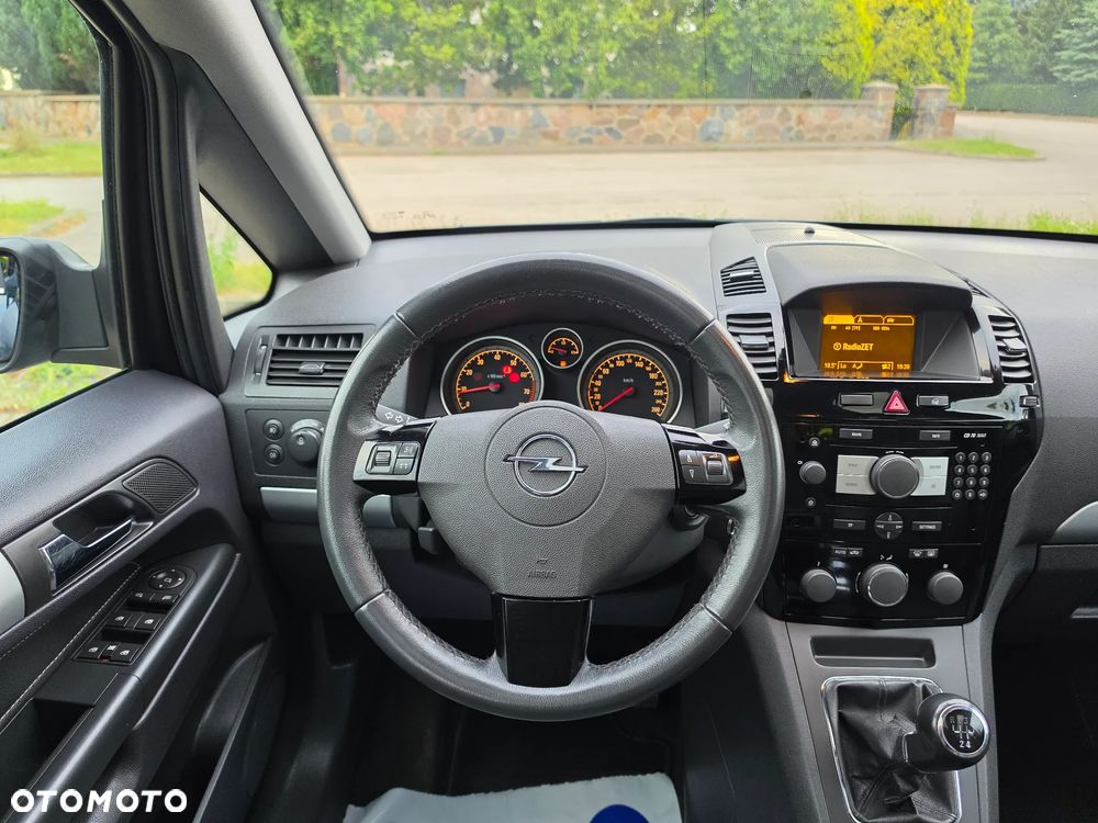 Opel Zafira 1.8 Innovation 110 Jahre - 29