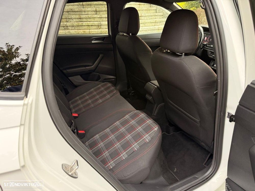VW Polo 2.0 TSI DSG GTI - 29