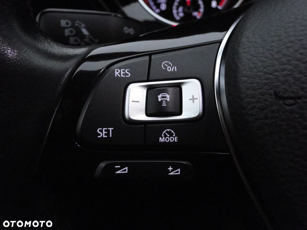 Volkswagen Touran 1.4 TSI (BlueMotion Technology) Highline - 29