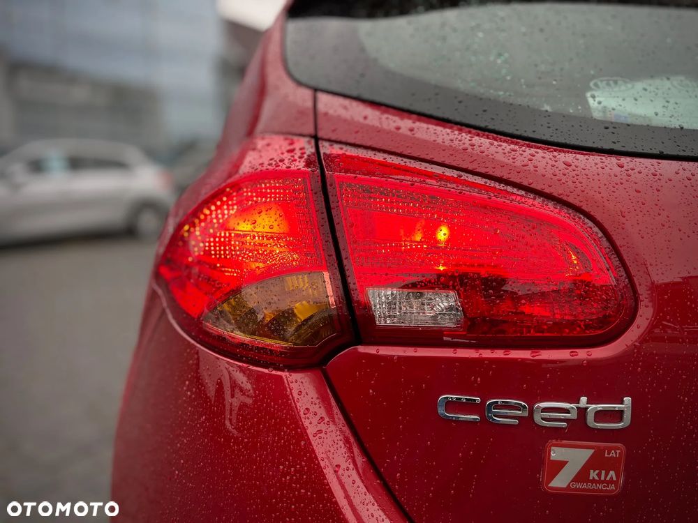 Kia Ceed Cee'd 1.6 GDI L - 22