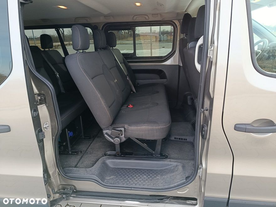 Renault Trafic - 12