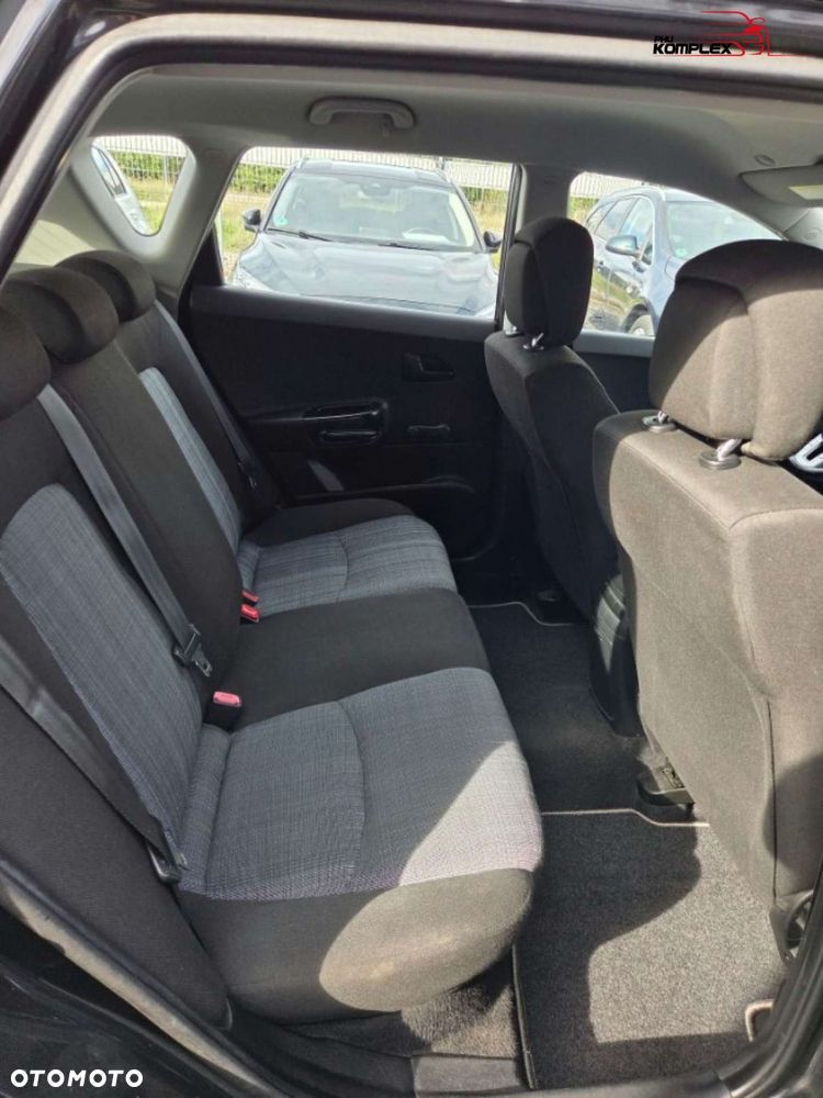 Kia Ceed - 11