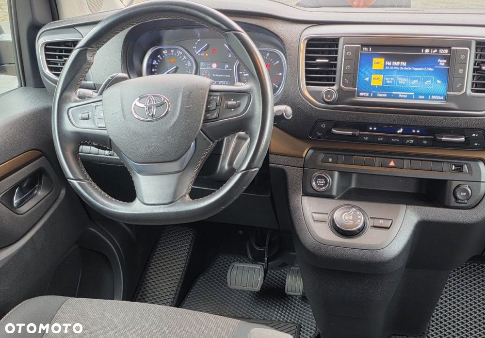 Toyota Proace Verso - 25