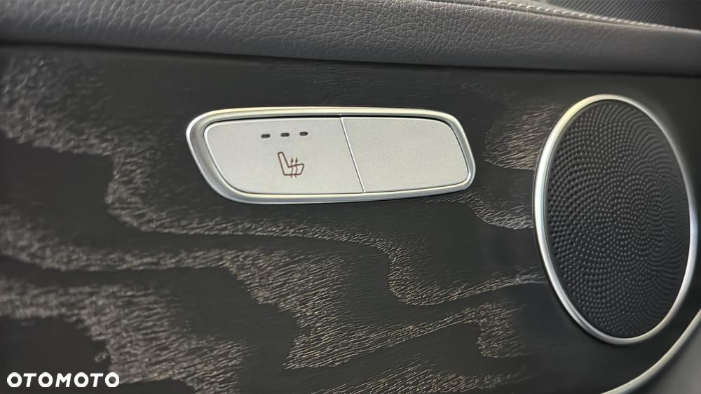 Mercedes-Benz GLC 300 d 4-Matic - 31