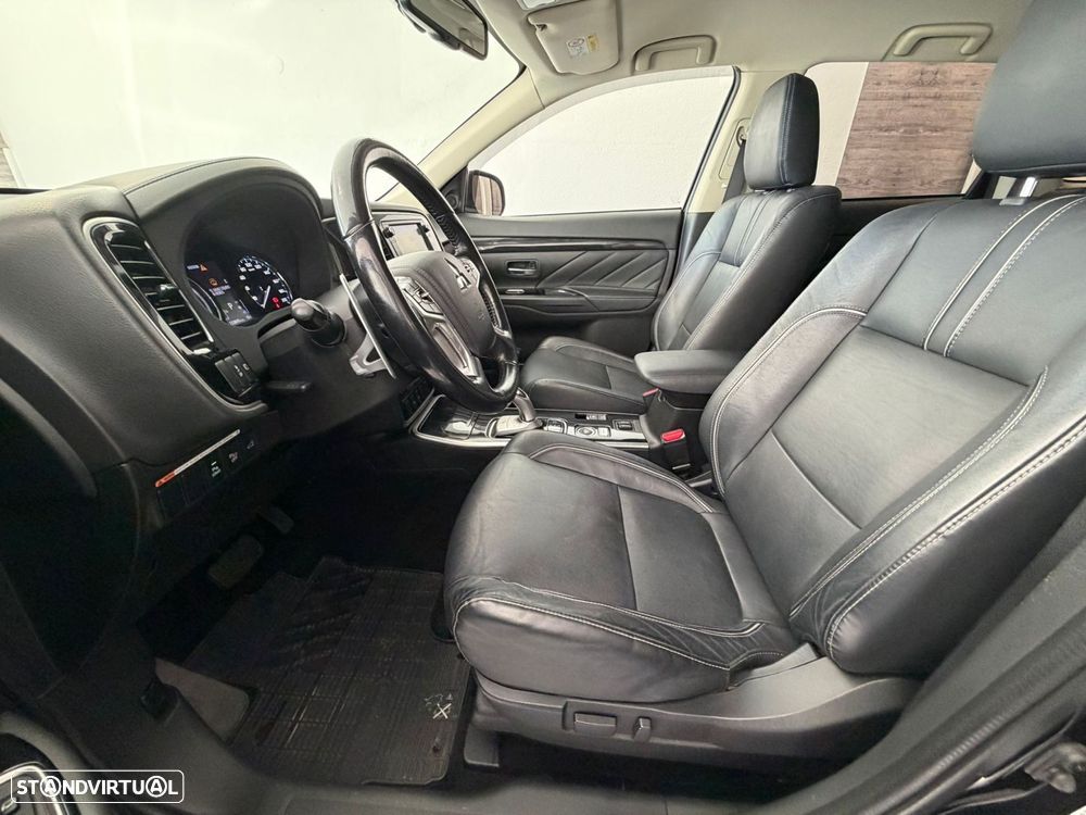 Mitsubishi Outlander 2.0 Instyle Navi - 10