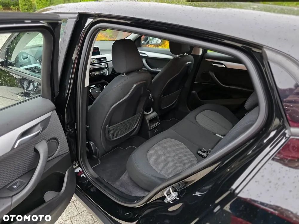 BMW X2 sDrive18d Business Edition sport - 25
