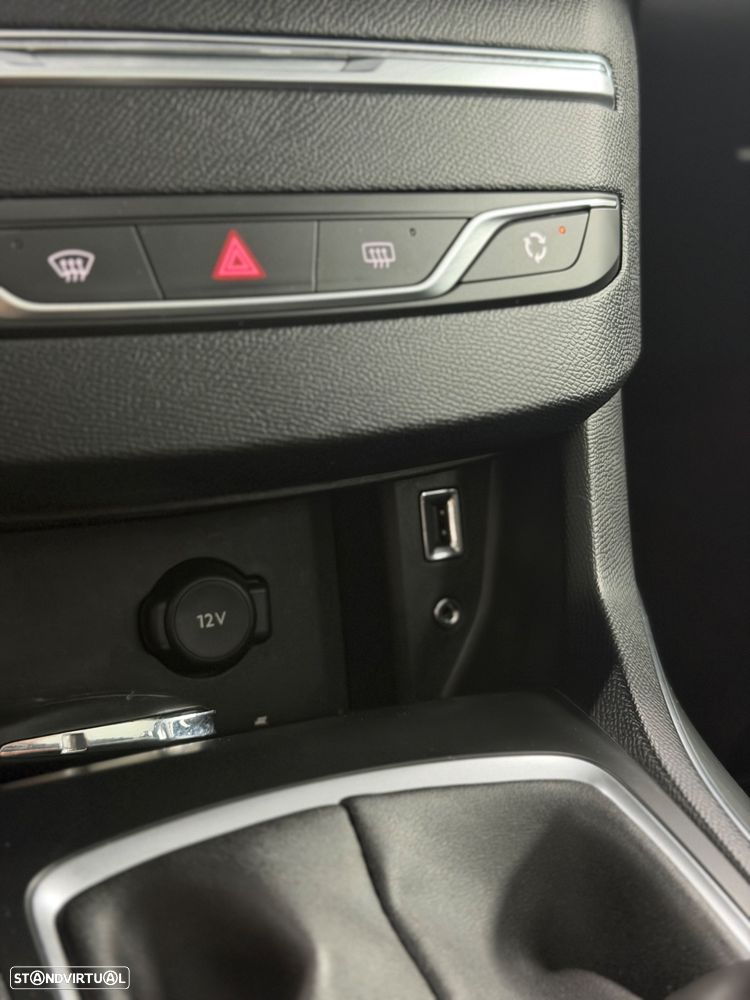 Peugeot 308 1.2 PureTech Business Line - 19