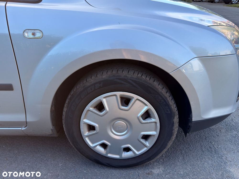 Ford Focus 1.6 Comfort - 23