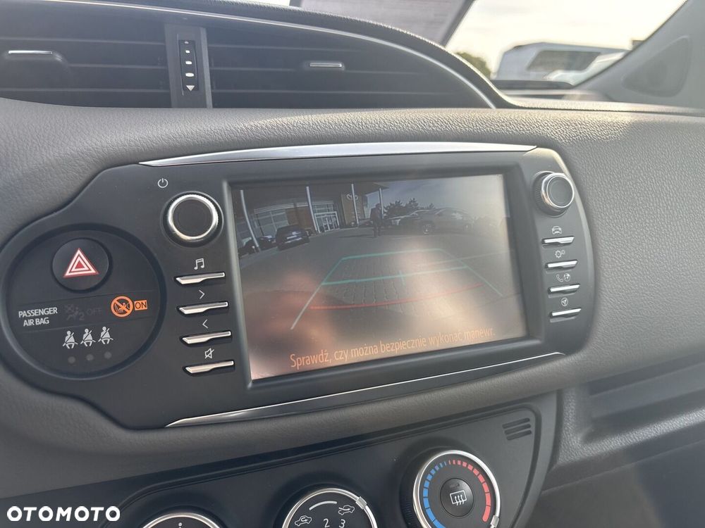 Toyota Yaris 1.5 Premium - 26