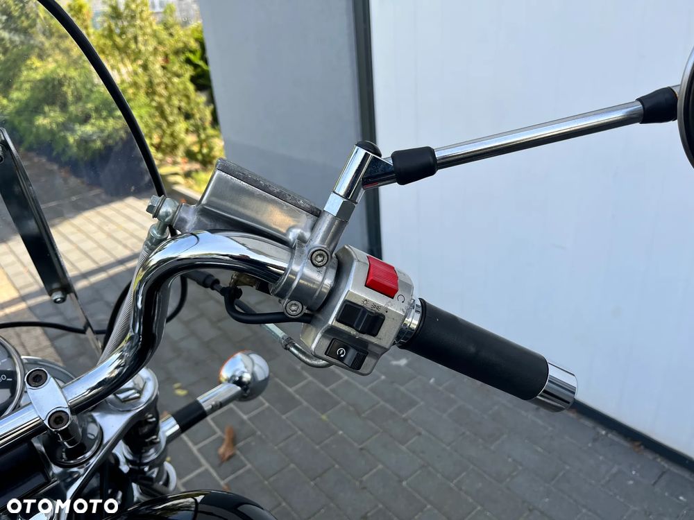 Suzuki Intruder - 18