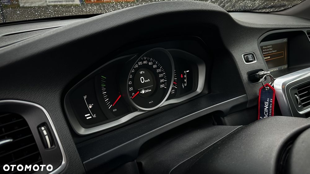 Volvo V60 D3 Summum - 14