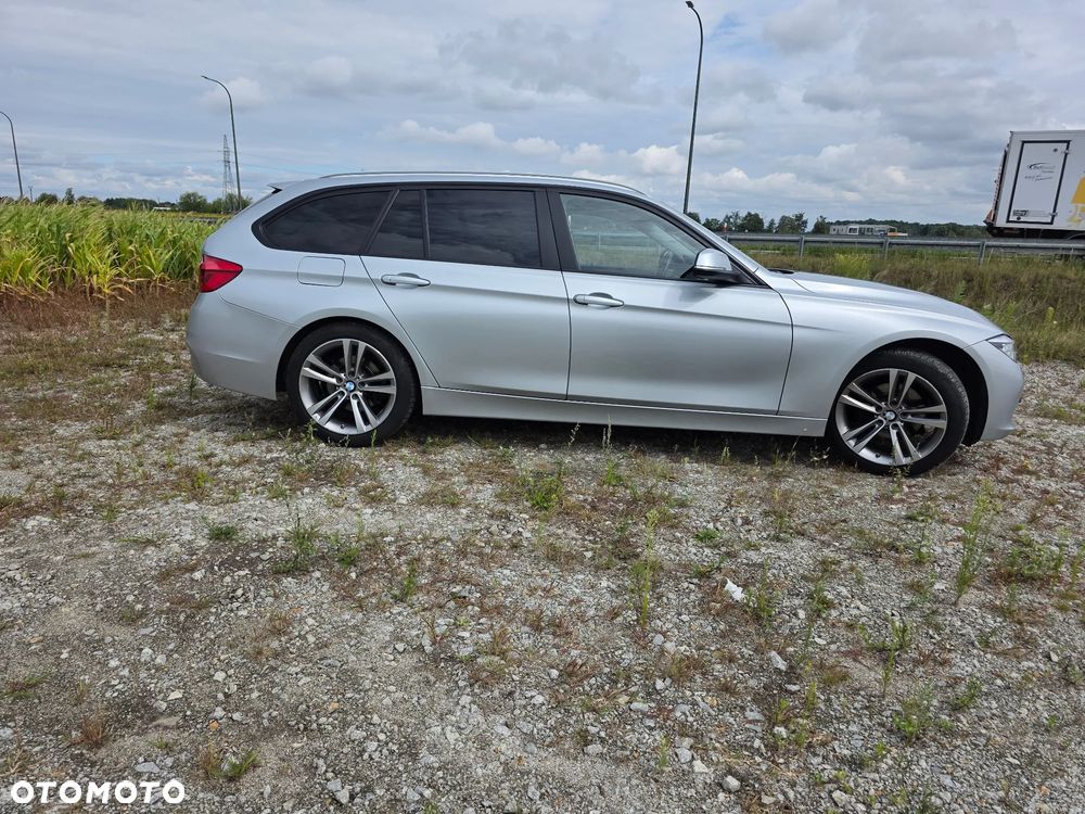 BMW Seria 3 318d - 4