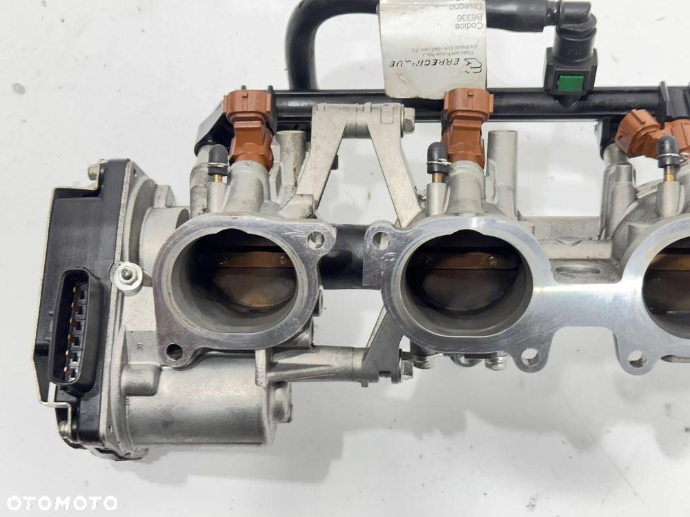 Przepustnica MV AGUSTA 800 Brutale - 2