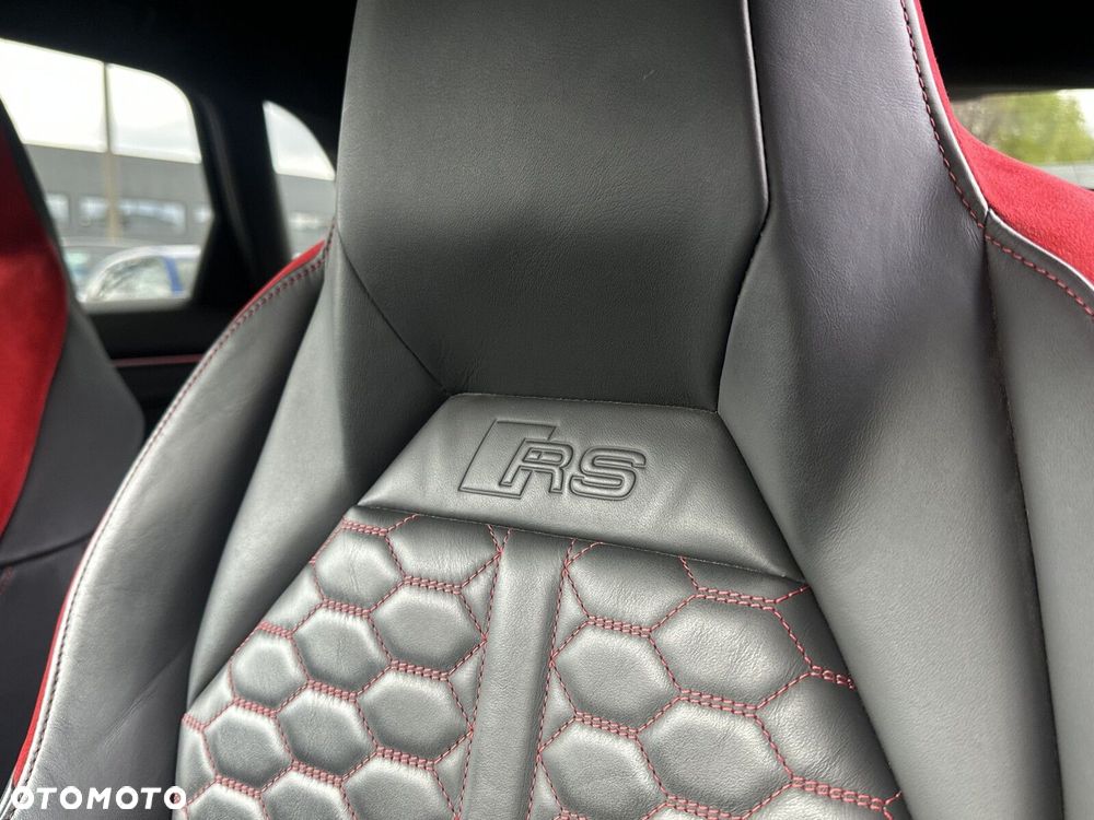 Audi Q3 RS S tronic - 34