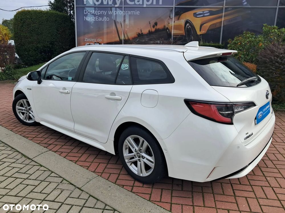 Toyota Corolla ver-1-8-hybrid-comfort - 9