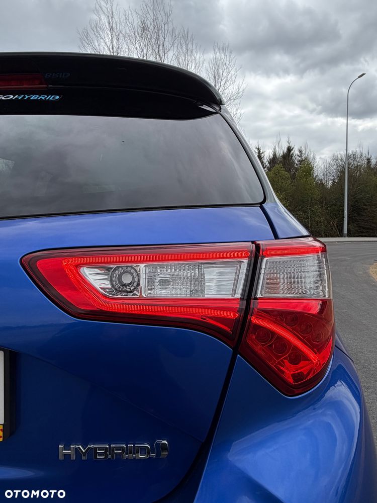 Toyota Yaris Hybrid 100 Selection - 10