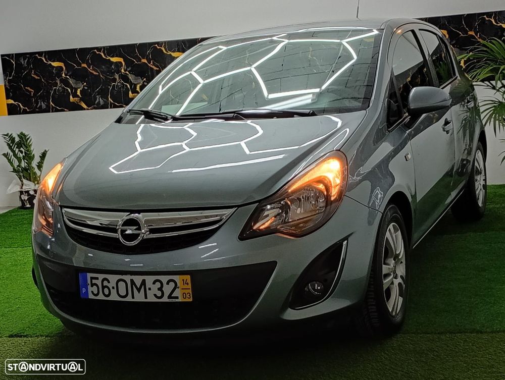 Opel Corsa 1.2 Cosmo - 1