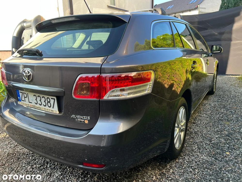 Toyota Avensis 1.8 Sol - 20