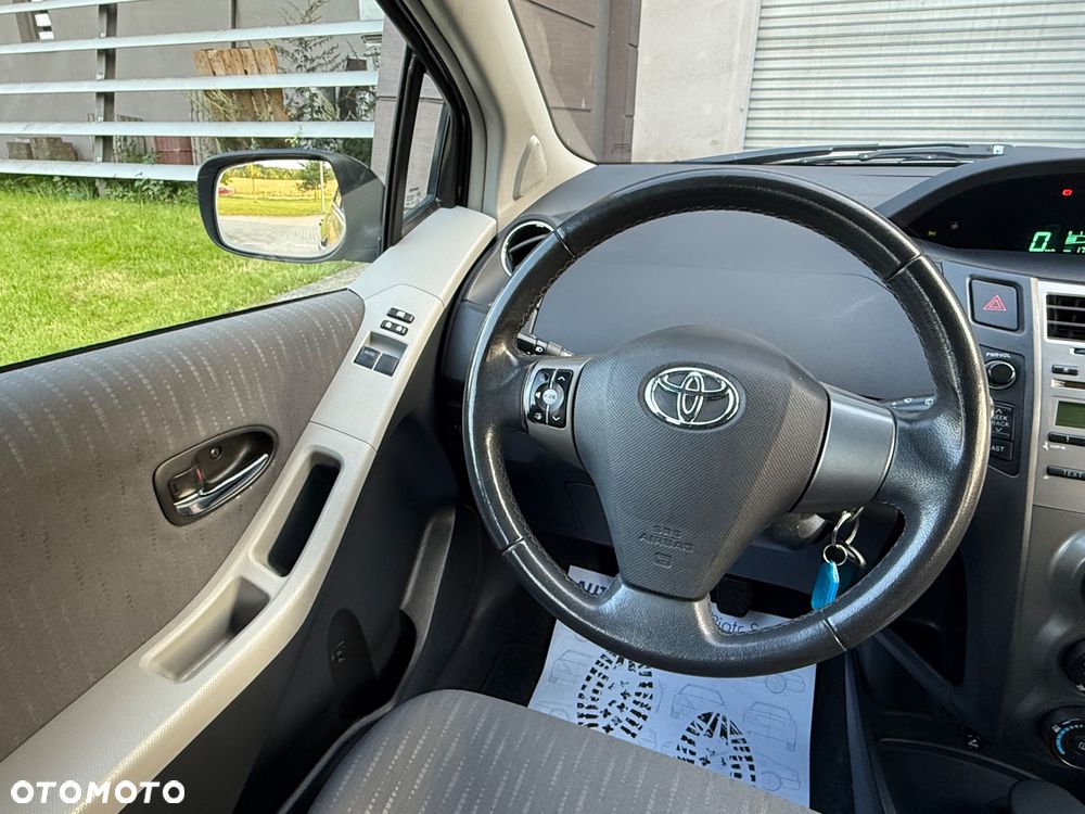 Toyota Yaris 1.33 Sol - 22