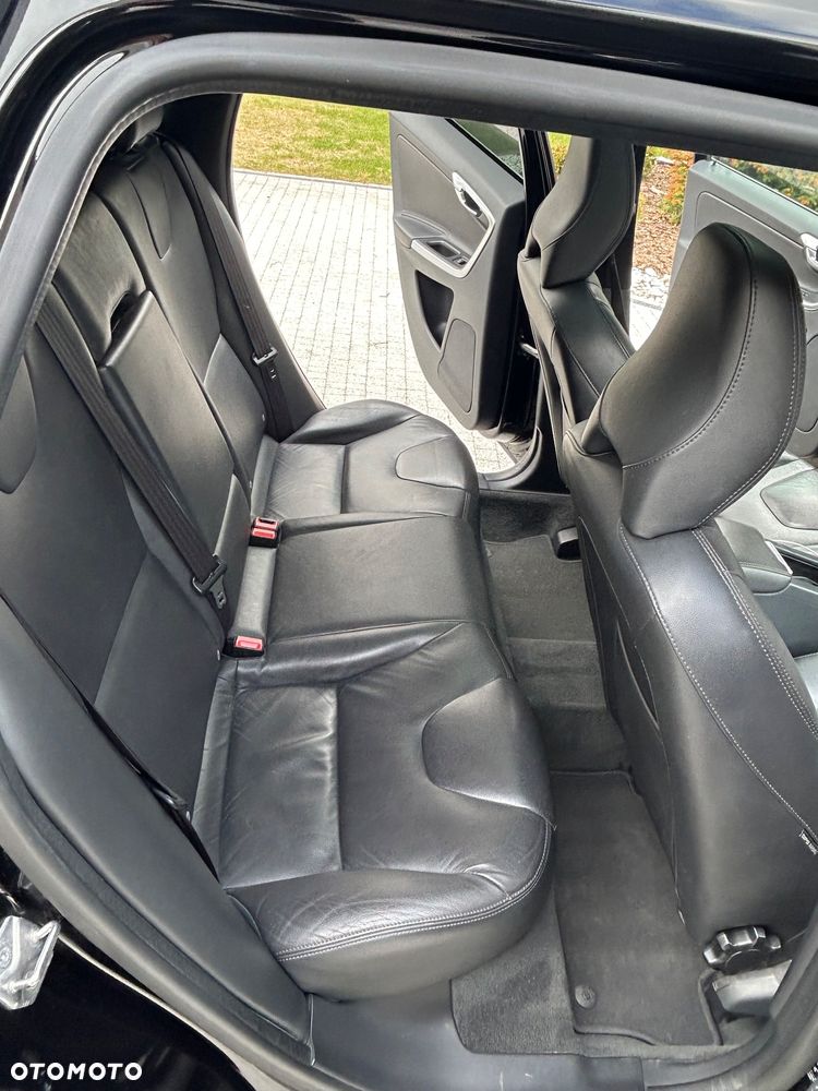 Volvo XC 60 D4 AWD Summum - 18