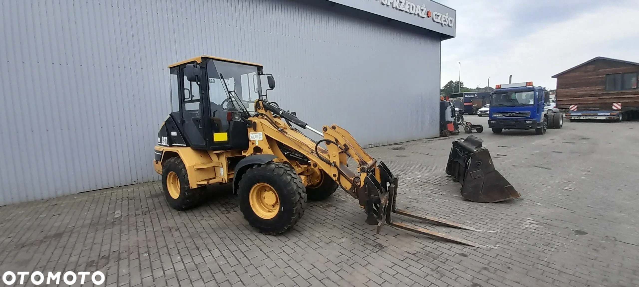 Caterpillar 906 - 3