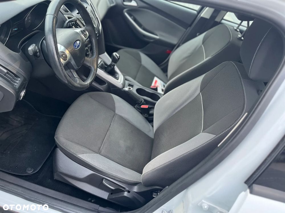 Ford Focus 1.6 Ambiente - 7