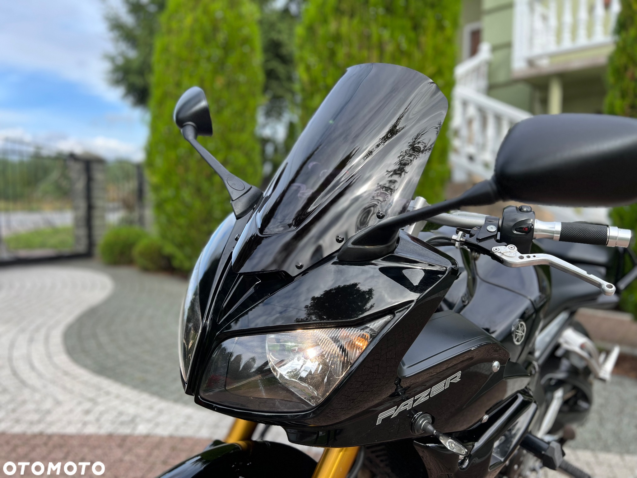 Yamaha FZ - 28
