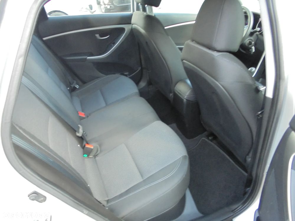 Hyundai i30 1.4 Comfort - 13