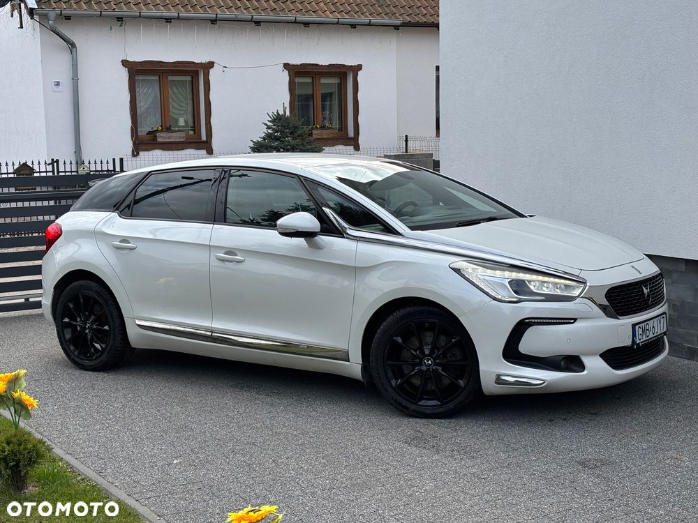 DS Automobiles DS 5 - 12