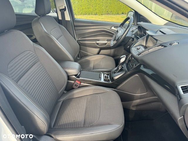 Ford Kuga 2.0 TDCi 4x4 Titanium - 17